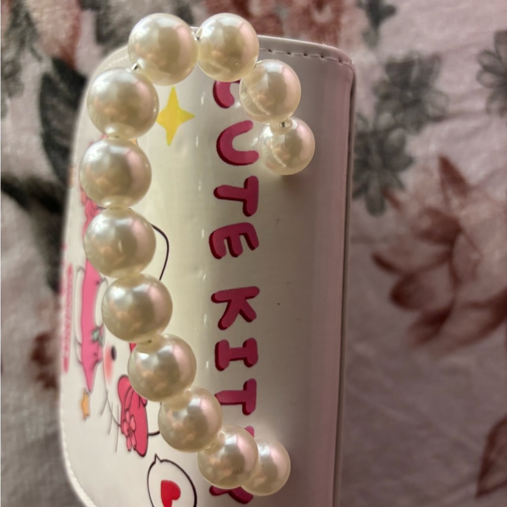 Hello Kitty White & Pink Pearl-Handle Crossbody Bag - Picture 3 of 4